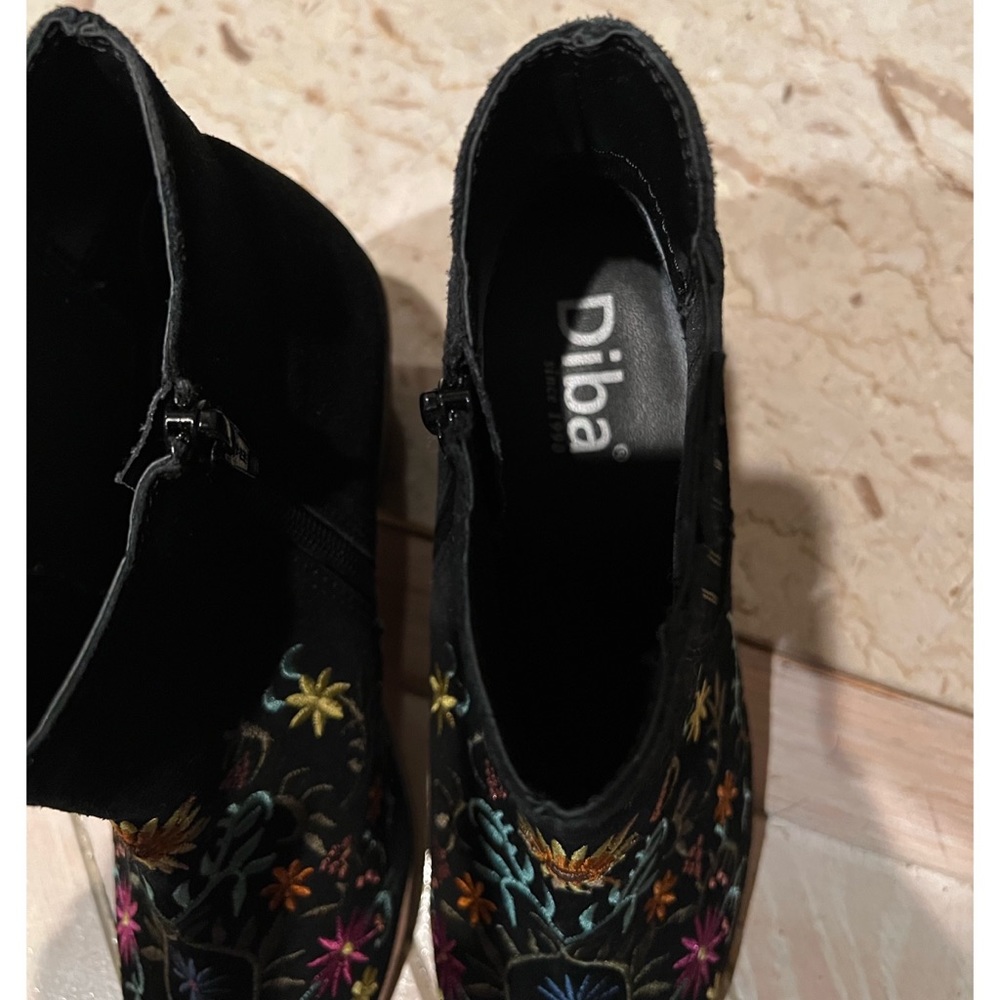 NWT Diba Petal Floral Embroidered Suede Booties - 6 - Picture 10 of 11